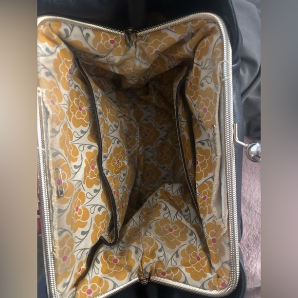 Emma Fox Black Leather Shoulder Bag - Picture 6 of 7